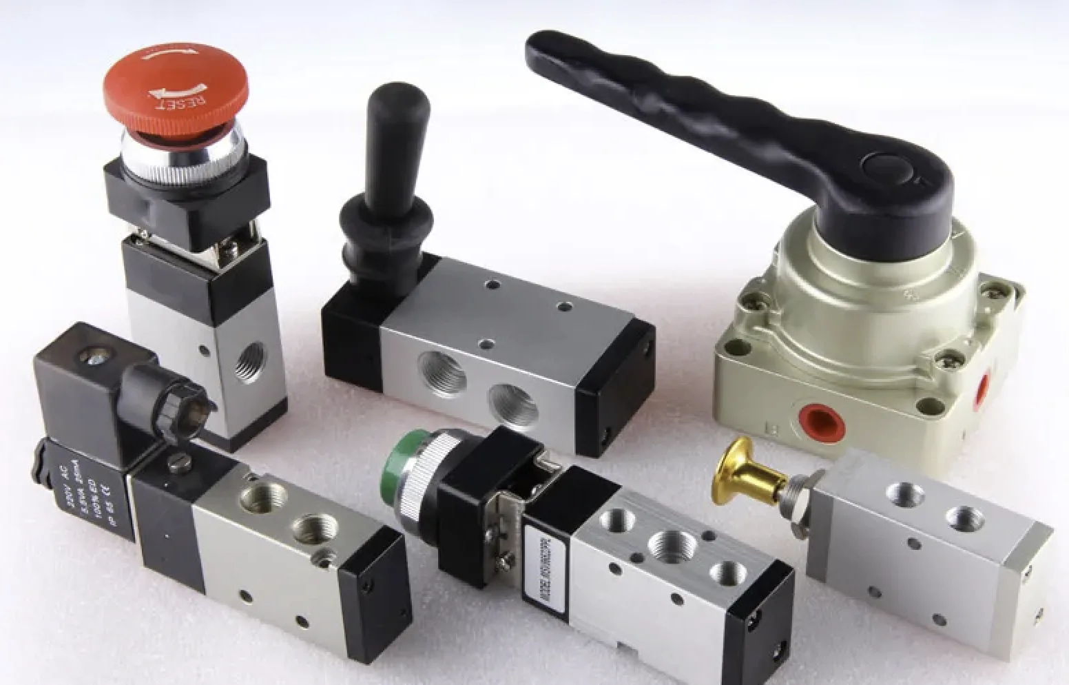 Pneumatic Directional Control Valves: 5 Things You Need to Know